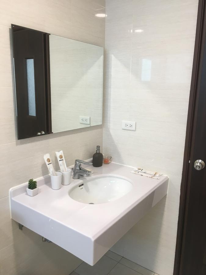 Taichung Hsr Homestay Eksteriør billede